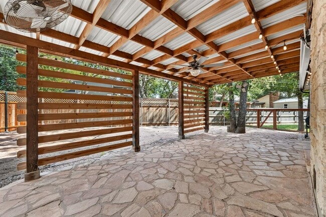 Building Photo - 1804 Stagecoach Trail