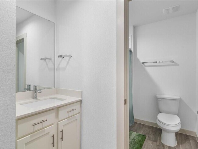 Building Photo - 1702 Maclane Ct