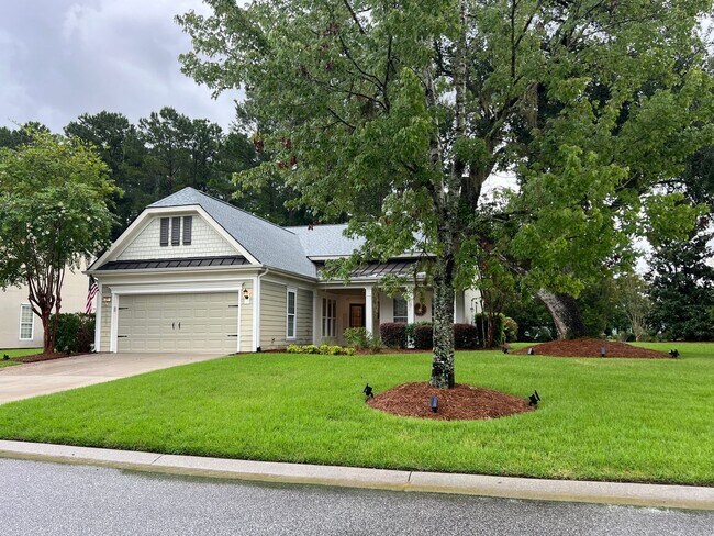 Building Photo - Lovely Furnished Home in The Haven