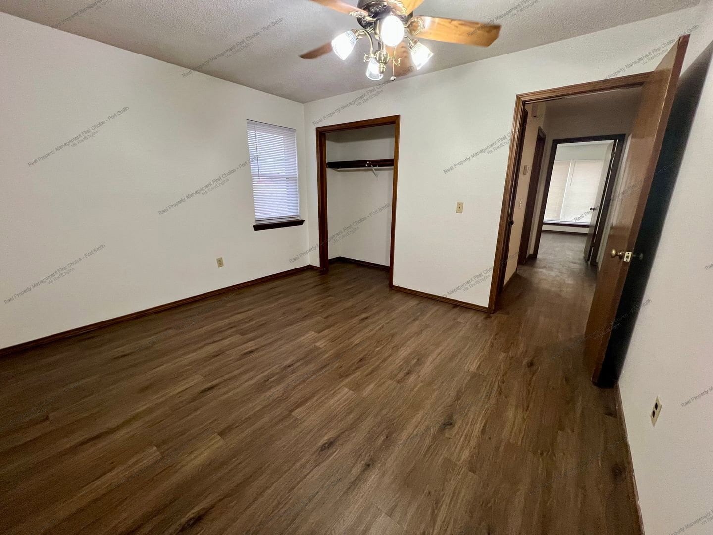 Building Photo - 102 Beta Cir