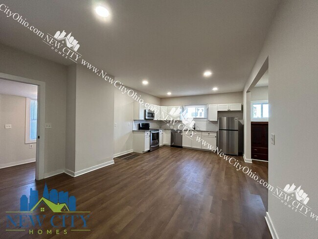 Building Photo - 1390-1392 Sullivant Ave, Columbus OH 43223