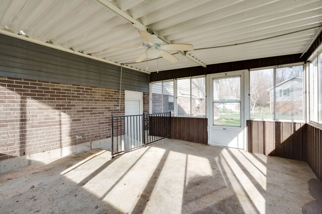 Building Photo - 3800 Corkwood Dr