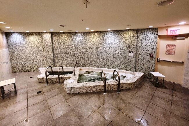 Building Photo - 253 NE 2nd St