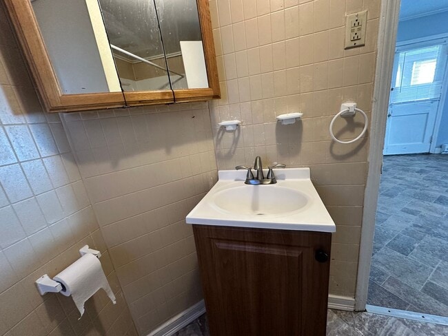 Building Photo - 337-343 Parker Street