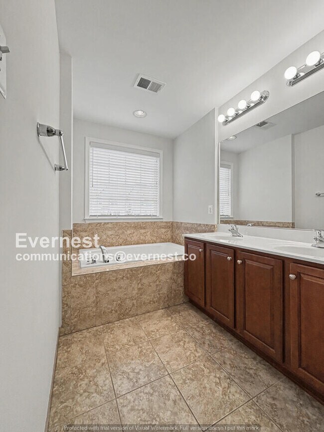 Building Photo - 3 Bed/3.5 Bath Home with Garage/ Available Now!