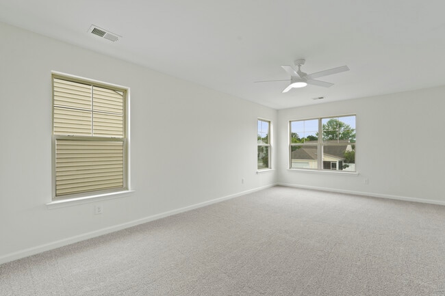 Building Photo - 3 Chandler Bluff Dr