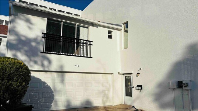 Building Photo - 9410 Citrus Glen Pl