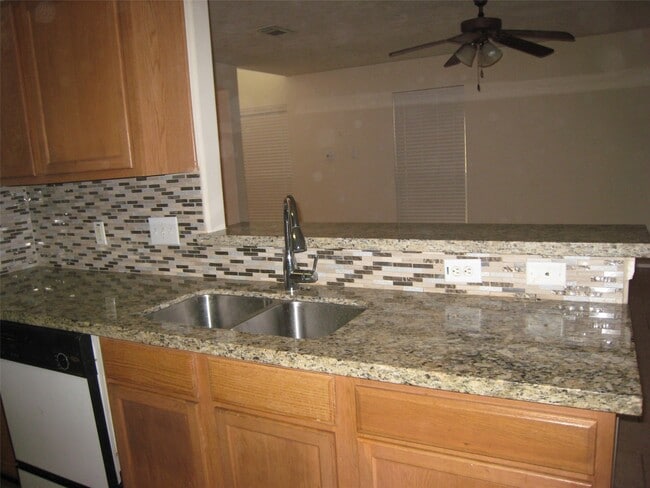 Building Photo - 7822 Winding Creek View