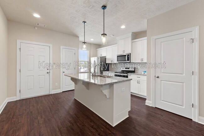 Building Photo - 1842 Butternut Dr