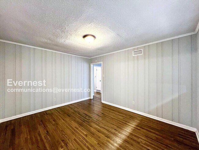 Building Photo - 4377 Aldridge Dr