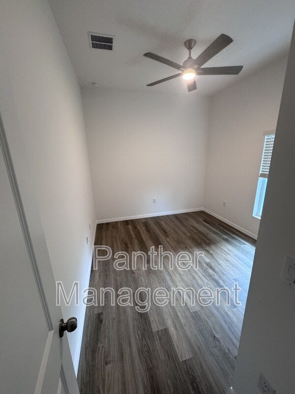 Building Photo - 966 Hood Ave NW