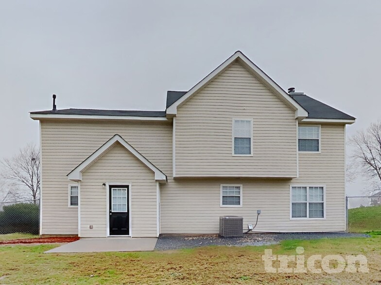 Building Photo - 4123 Green Field Dr