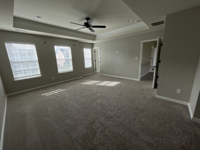 Building Photo - "Charming 4-Bed High Point Home with Granite Elegance & Cozy Fireplace!"