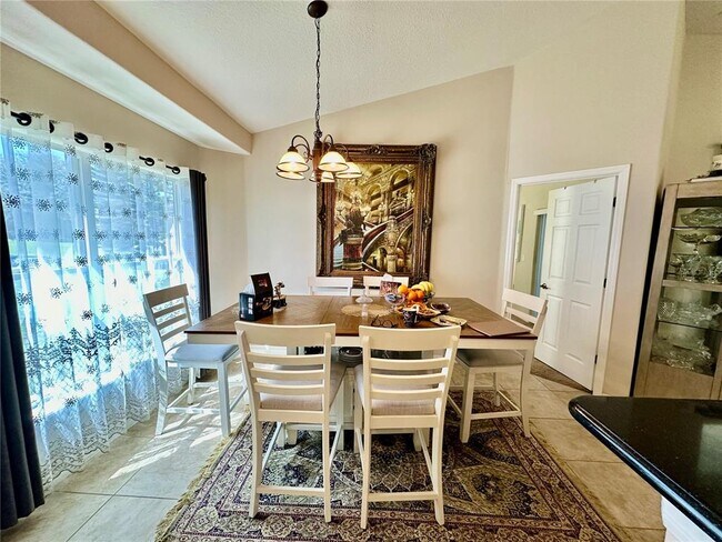 Building Photo - 1947 Fairway Loop