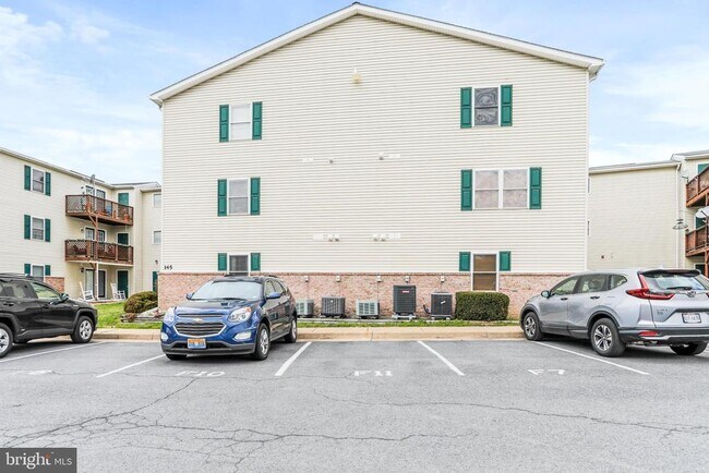 Building Photo - 145 Hailey Ln