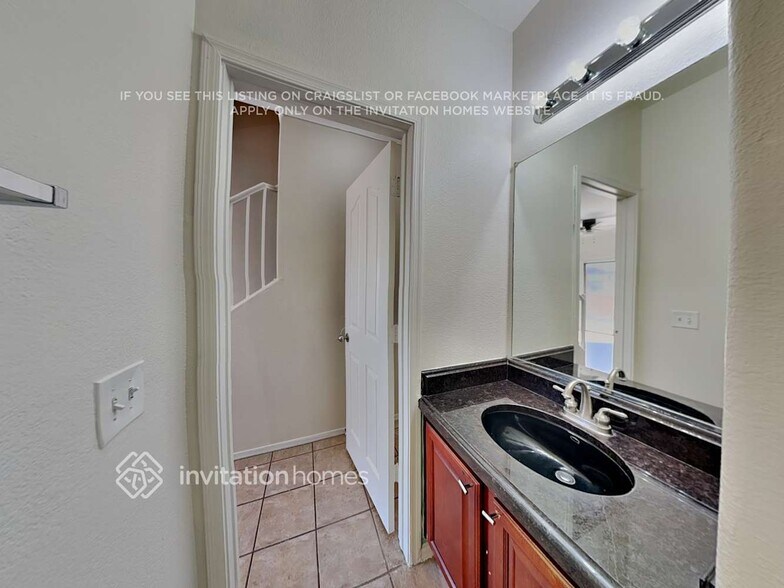 Building Photo - 8231 W Carol Ave