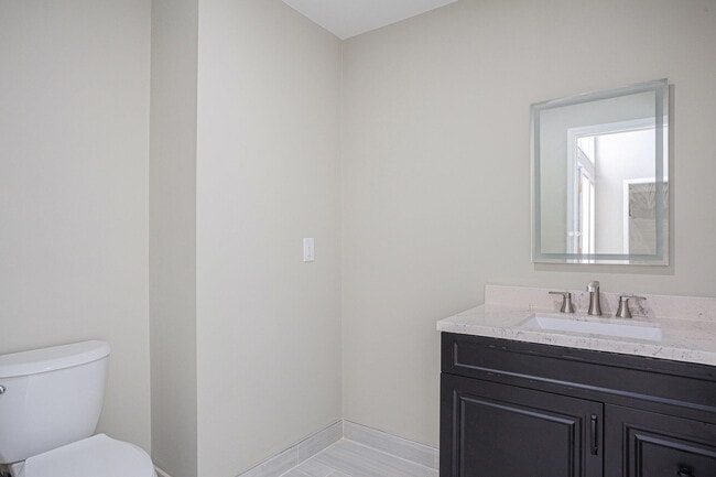 Building Photo - 36721 Tanglewood Ln