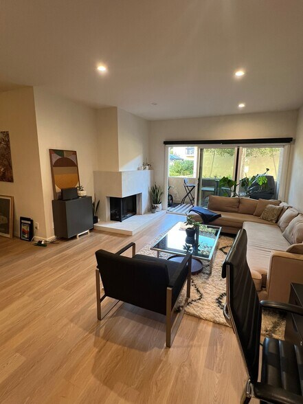 Building Photo - 8180 Manitoba St