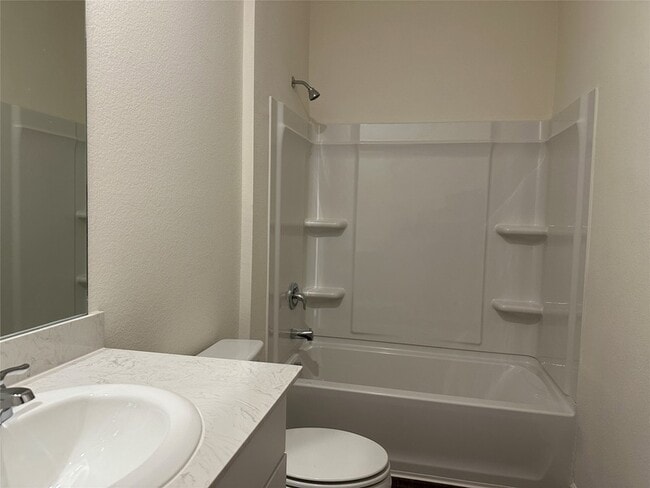 Building Photo - 129 Three Chimneys Ln