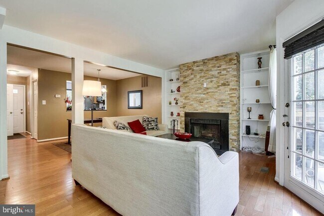 Building Photo - 5730 Evergreen Knoll Ct