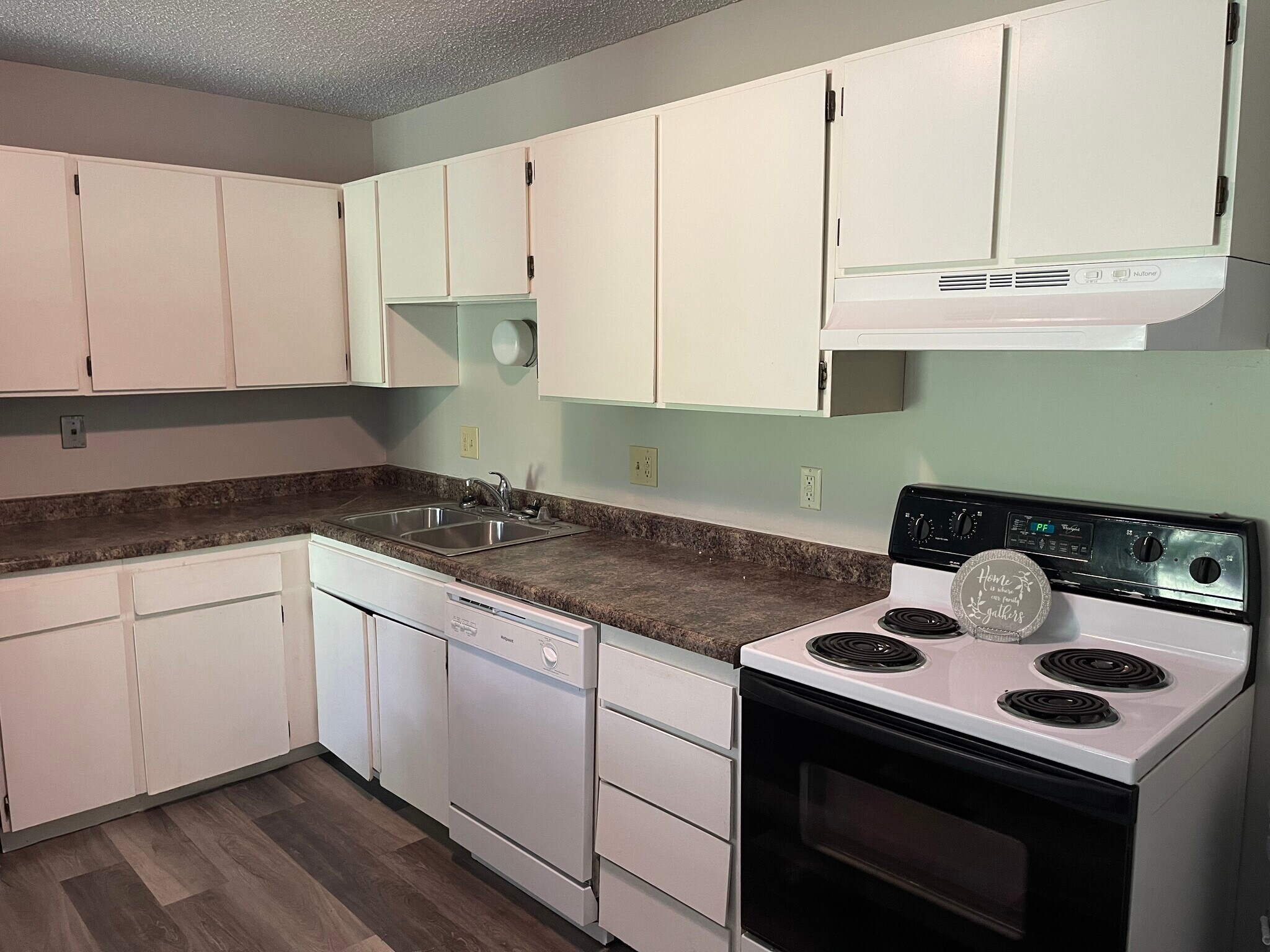 Building Photo - 1831 Fuller Rd