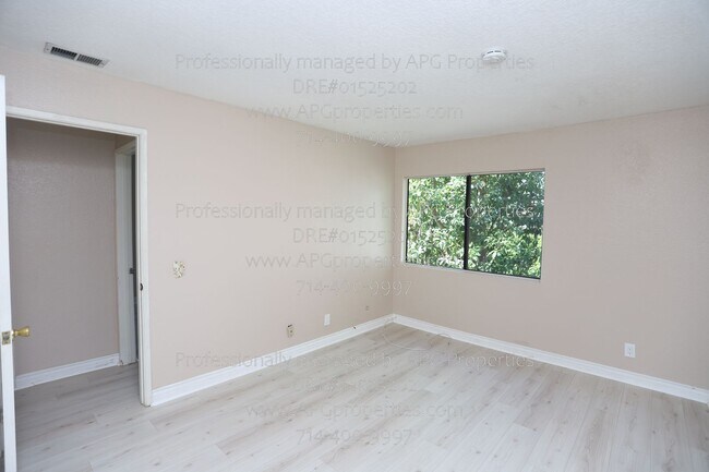 Building Photo - 2000 W Palmyra Ave