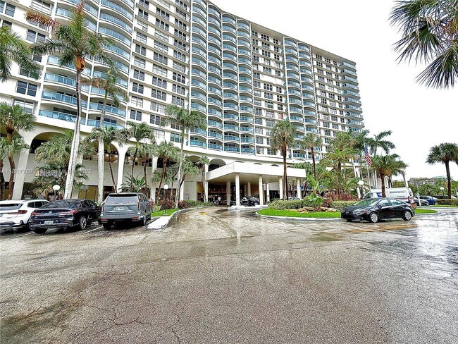 Building Photo - 3800 S Ocean Dr