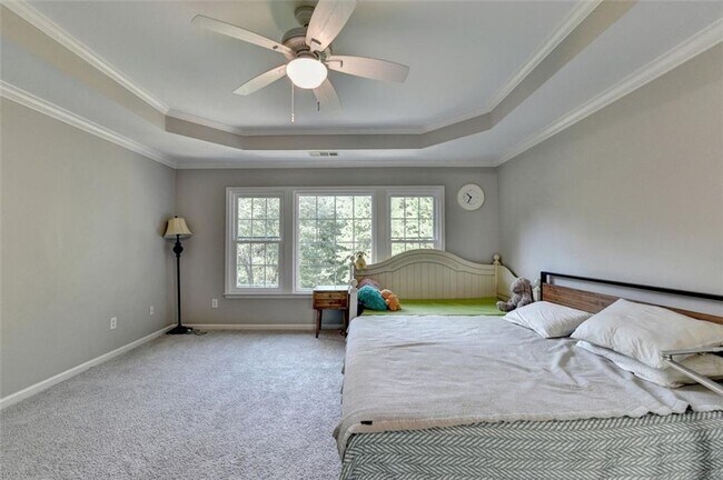 Building Photo - 355 Gaines Oak Way