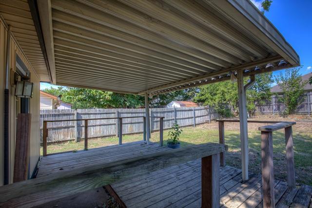 Building Photo - 2441 Sweetwood Dr
