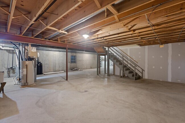 Building Photo - 1055 Knollwood Ln