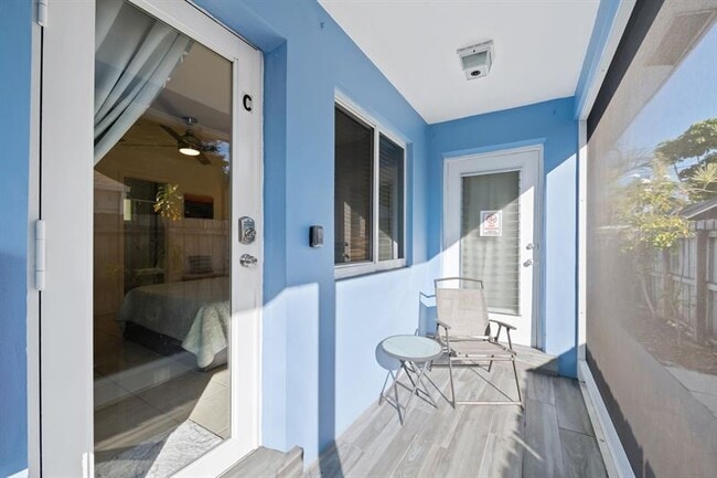 Building Photo - 415 SW 16th St