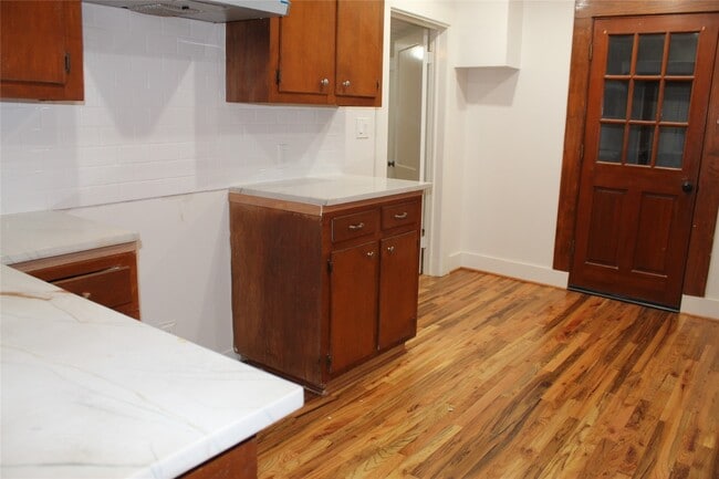 Building Photo - 2713 Cochran St