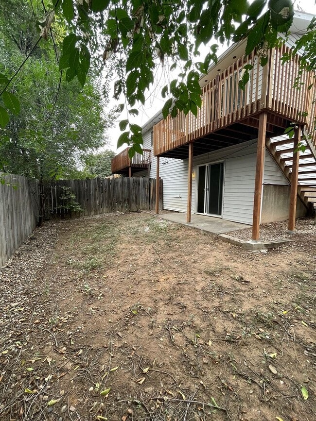 Building Photo - 607-609 Parker St