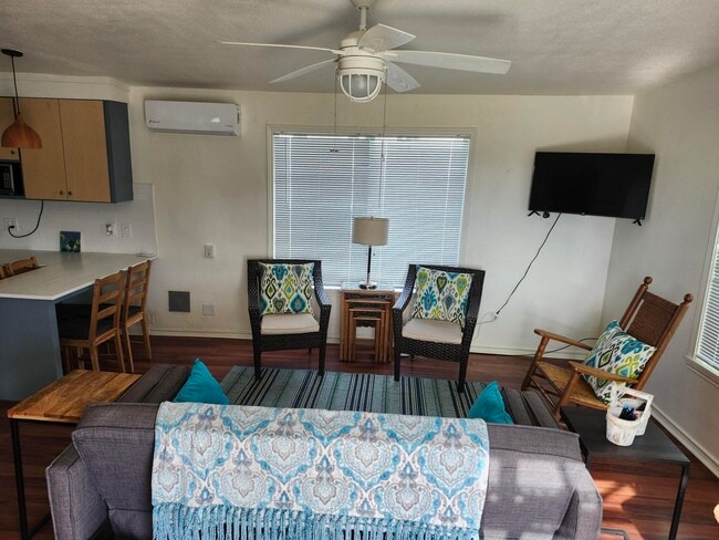 Building Photo - 4215 Hardin Dr