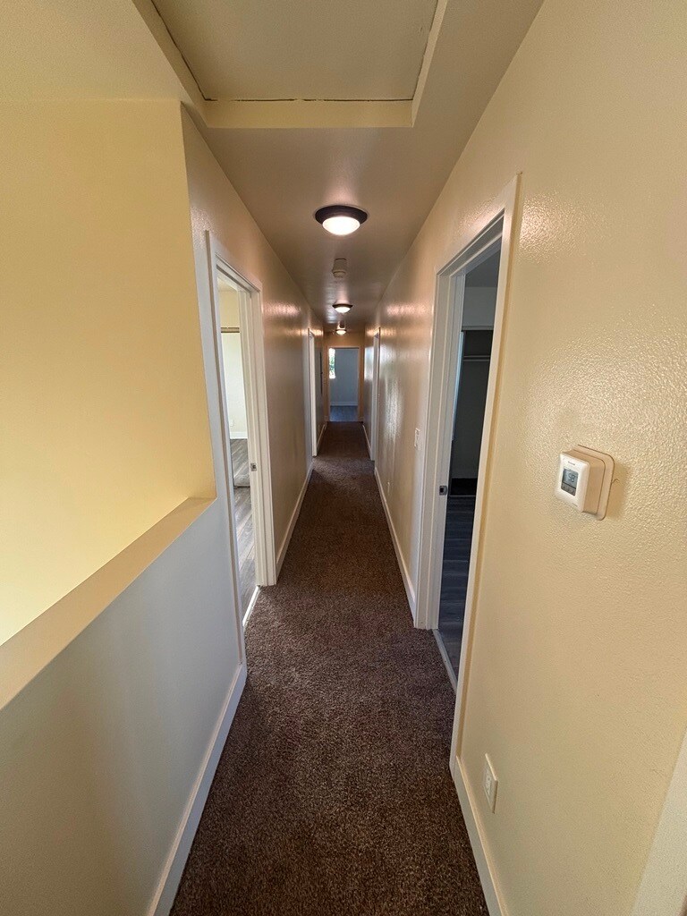 Building Photo - 335 E 69th St