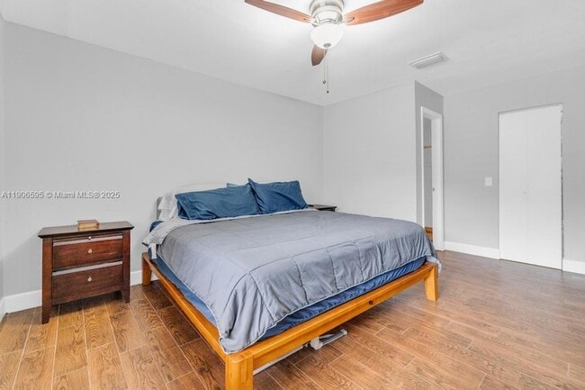 Building Photo - 1499 Yellowthroat St