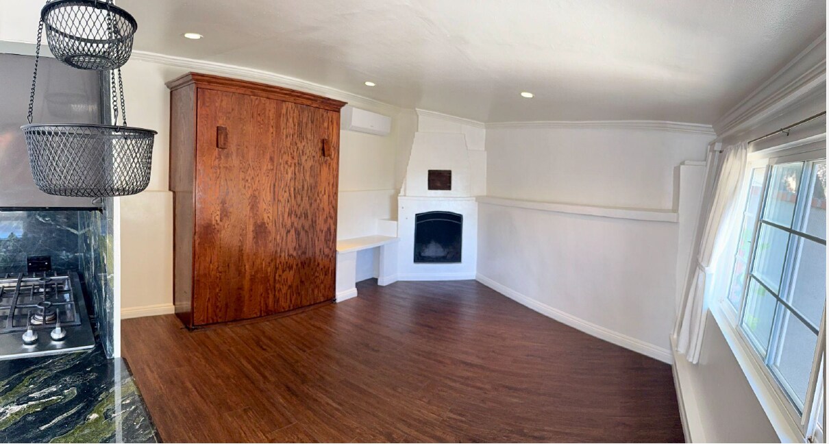 Building Photo - 701 Luton Dr