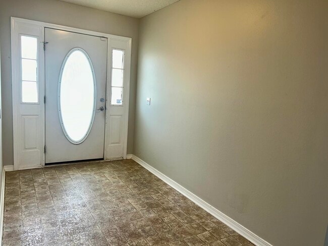 Building Photo - 218 Trish Dr