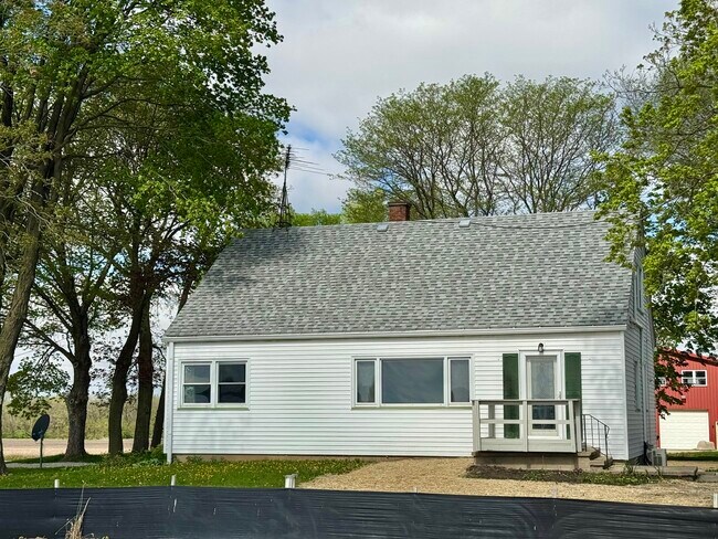 Building Photo - 6809 IL-71