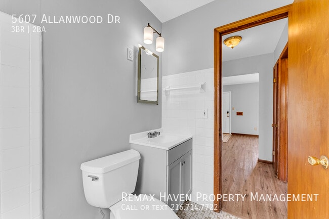 Building Photo - 5607 Allanwood Dr