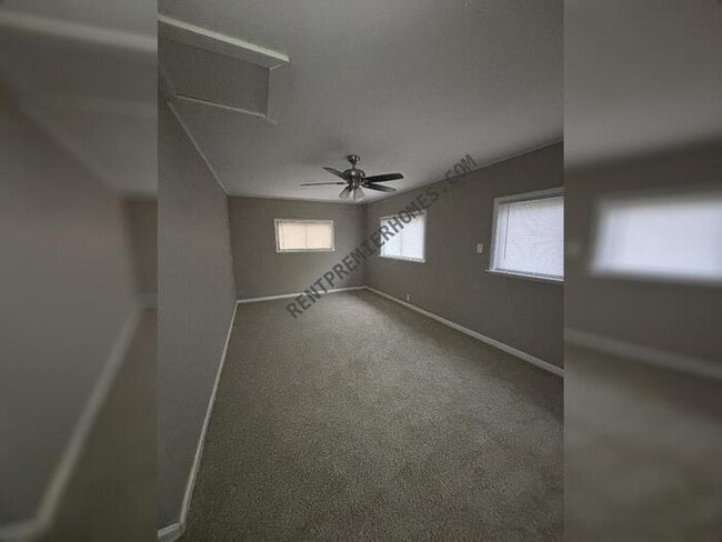 Building Photo - 1501 School Dr