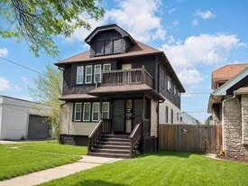 Building Photo - 4023 N 24th Pl