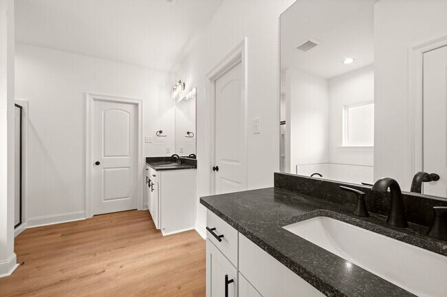 Building Photo - 11802 Morgan Meadow Ave