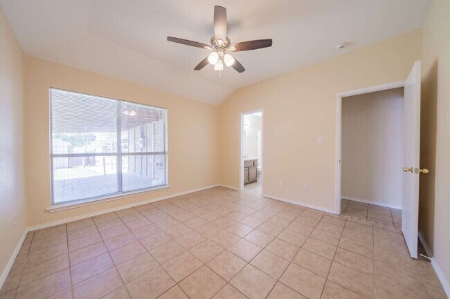 Building Photo - Cute 3 bed, 2 bath home in Grand Prairie