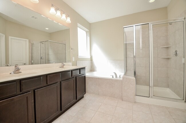 Building Photo - 6418 Burgess Heights Ln