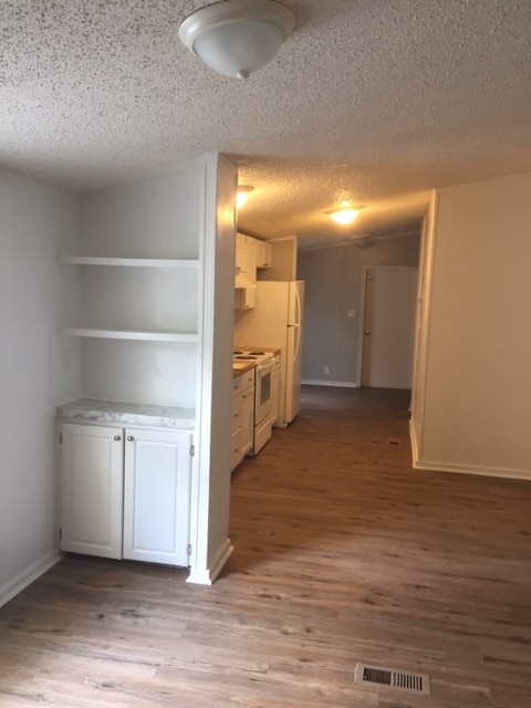 Building Photo - 545 Wancy Cir