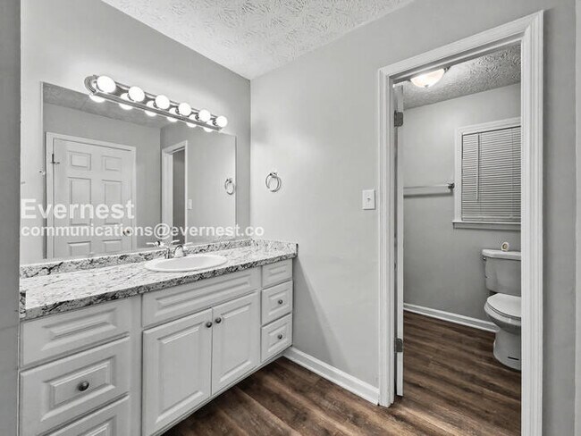 Building Photo - 624 Cannon Dr