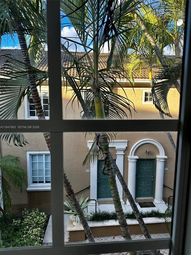 Building Photo - 2941 NE 185th St