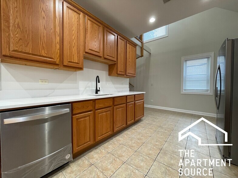 Building Photo - 3606 W Cortland St