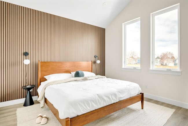 Building Photo - Modern Elegance: Brand New 3-Bed Townhouse...